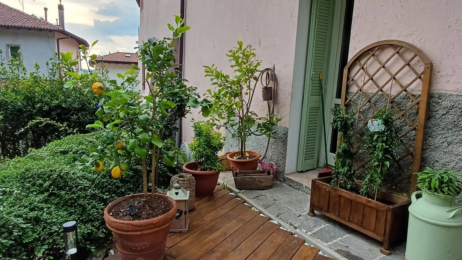 La casetta nel verde Côme Italia